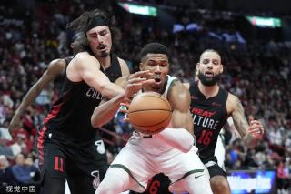 门将与中后 门将与中后